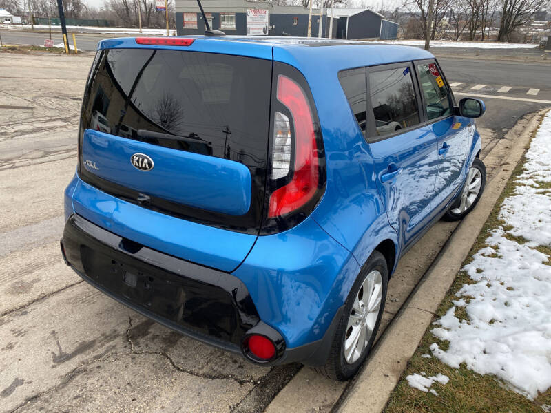 2016 Kia Soul +