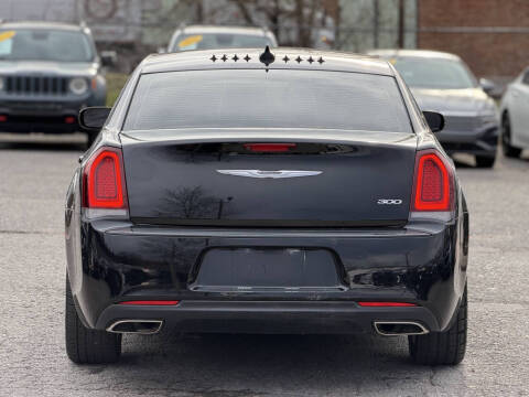 2019 Chrysler 300 Touring