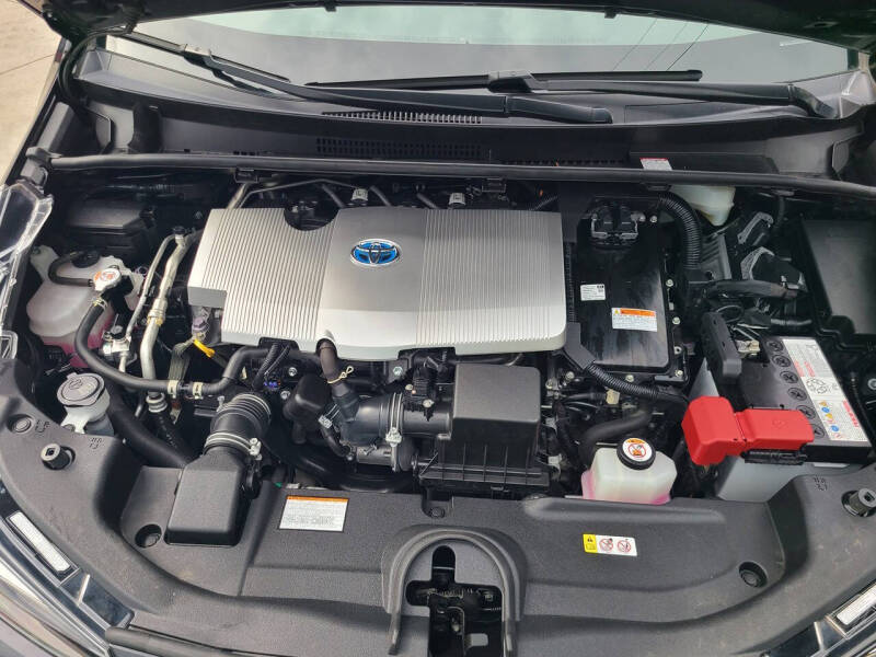 2022 Toyota Prius L Eco