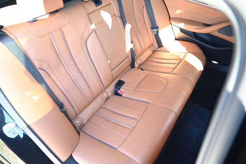 2022 BMW 5 Series M550i xDrive