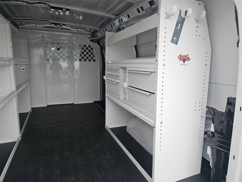 2025 Chevrolet Express 2500