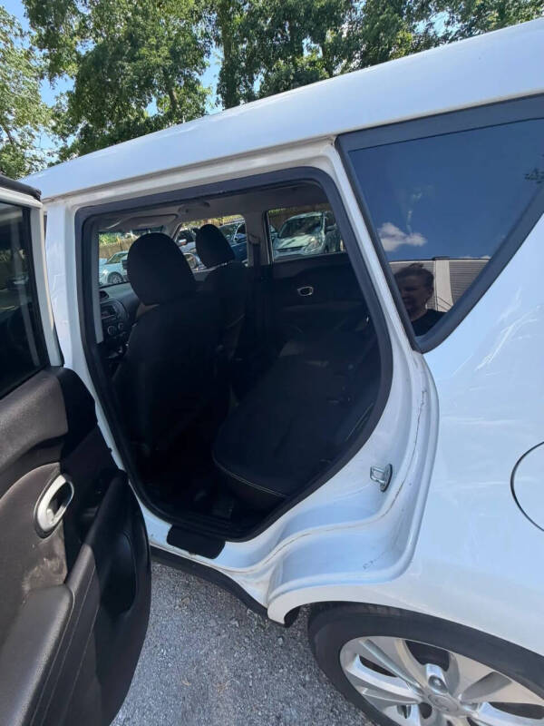 2015 Kia Soul +