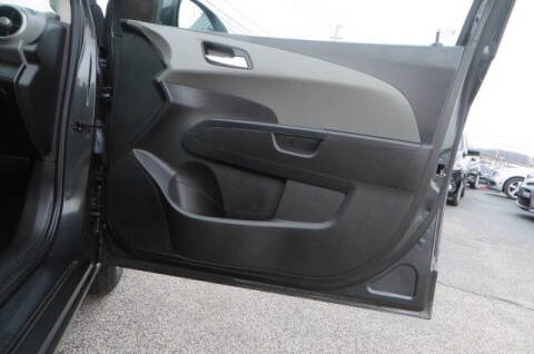 2016 Chevrolet Sonic LT Auto