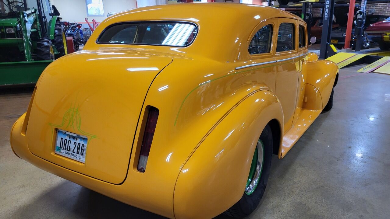 1939 Buick 40 Special 13