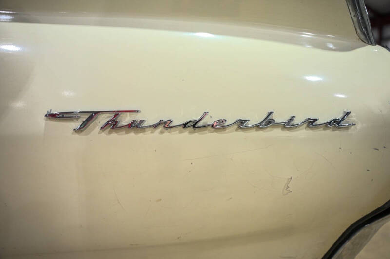 1963 Ford Thunderbird