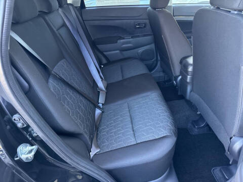 2026 Mitsubishi Outlander Sport ES