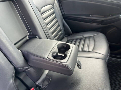 2022 Ford Edge SE