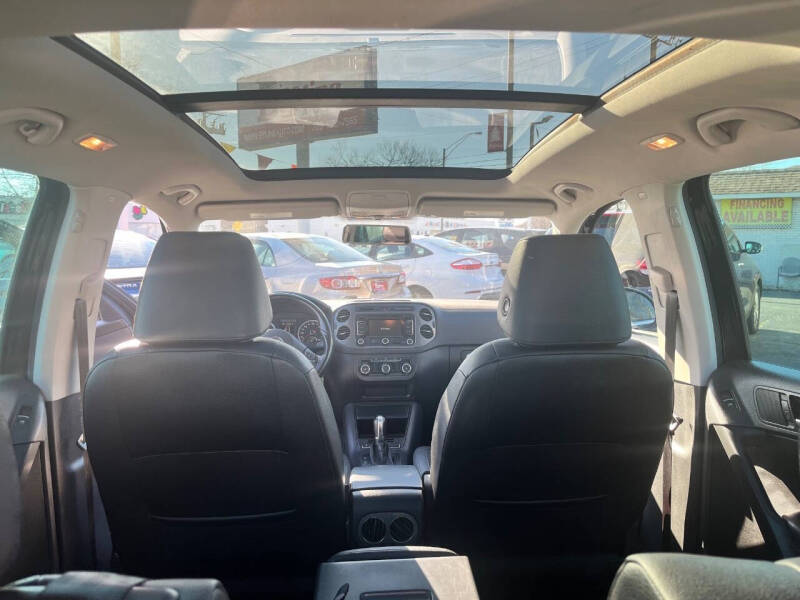 2012 Volkswagen Tiguan SE 4Motion