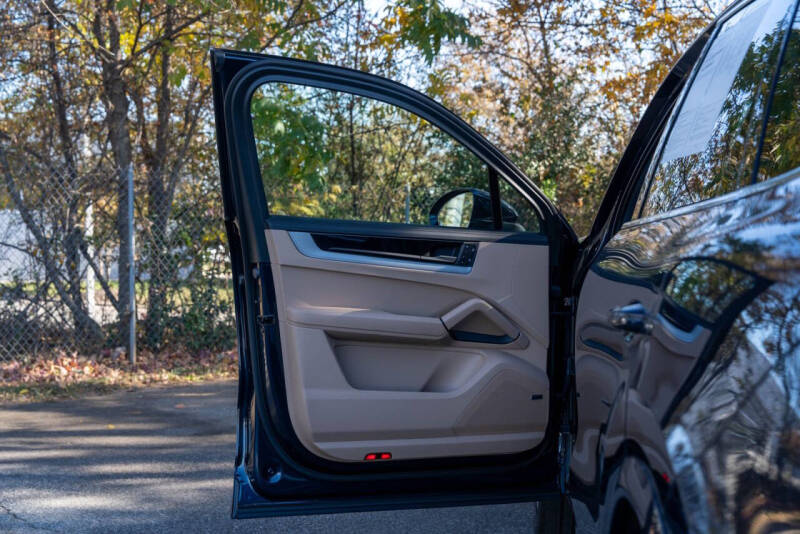 2025 Porsche Cayenne