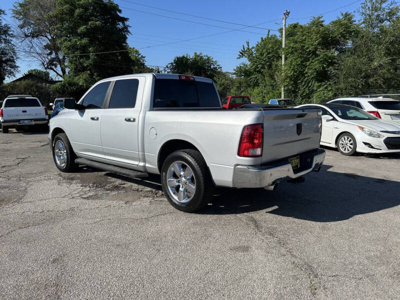 2016 RAM 1500 SLT