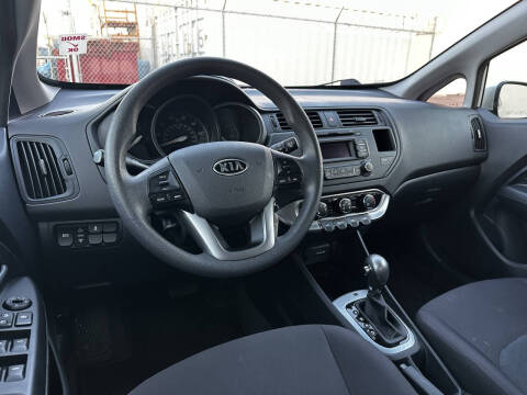 2012 Kia Rio 5-Door LX