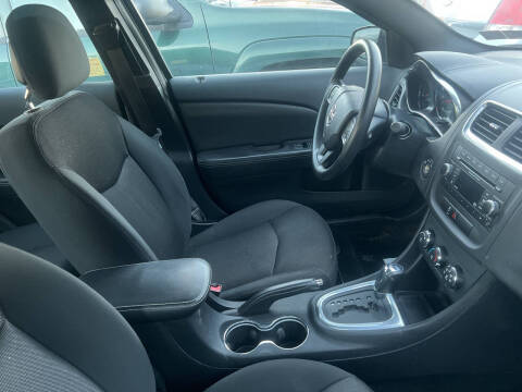 2013 Dodge Avenger SE