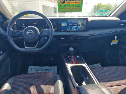 2025 Nissan Kicks SR