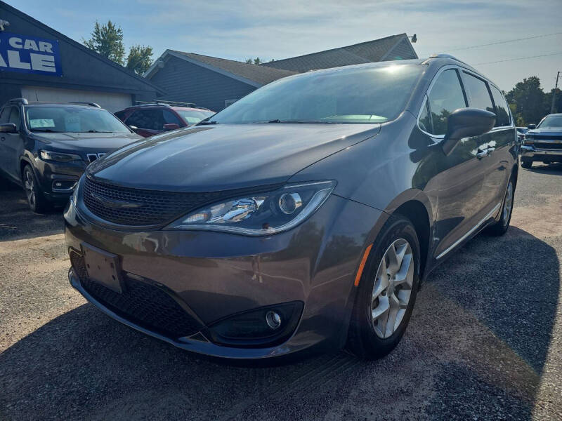 2018 Chrysler Pacifica Touring L Plus's photo