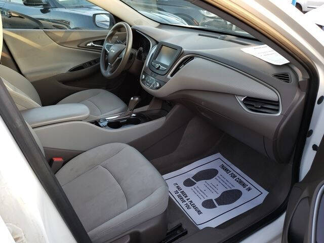 2017 Chevrolet Malibu LS