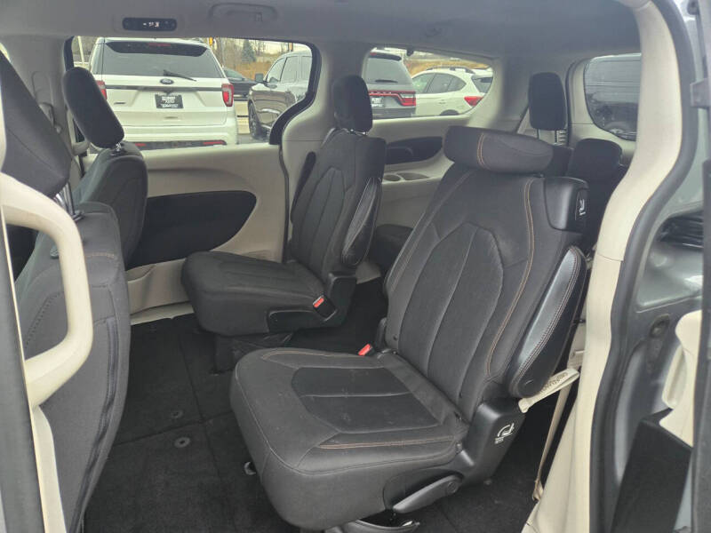 2017 Chrysler Pacifica LX