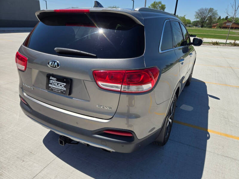 2016 Kia Sorento EX V6