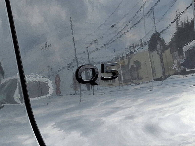 2025 Audi Q5 quattro Premium Plus TFSI