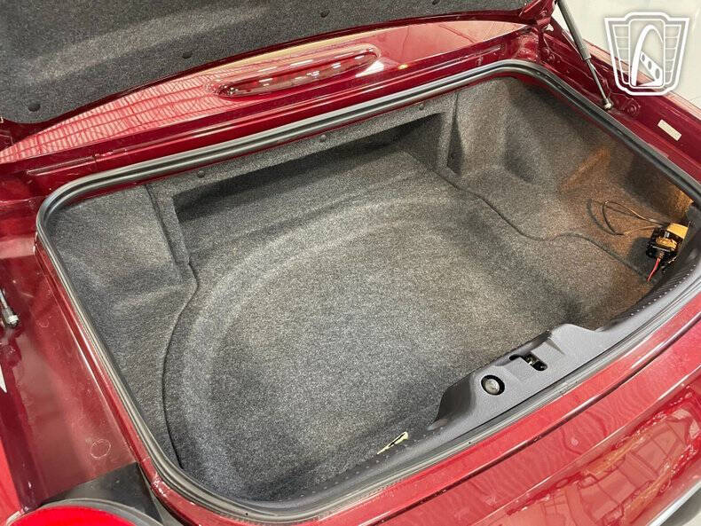 2004 Ford Thunderbird Deluxe