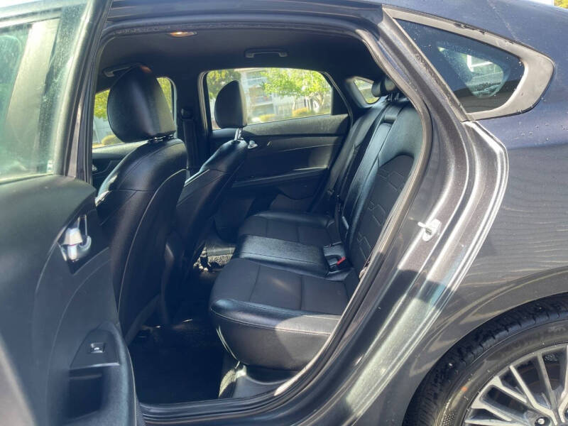 2022 Kia Forte GT Line