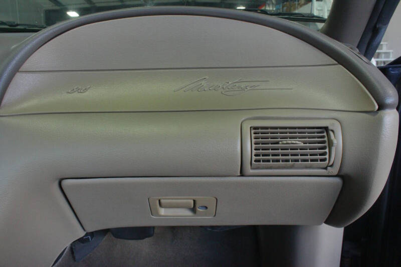 2003 Ford Mustang
