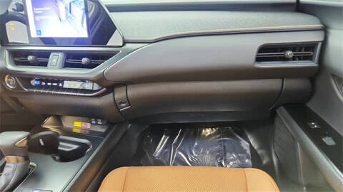 2023 Lexus UX 250h Premium