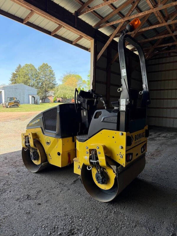 2020 Bomag BM120SL