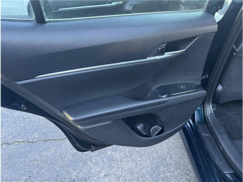 2018 Toyota Camry Hybrid LE