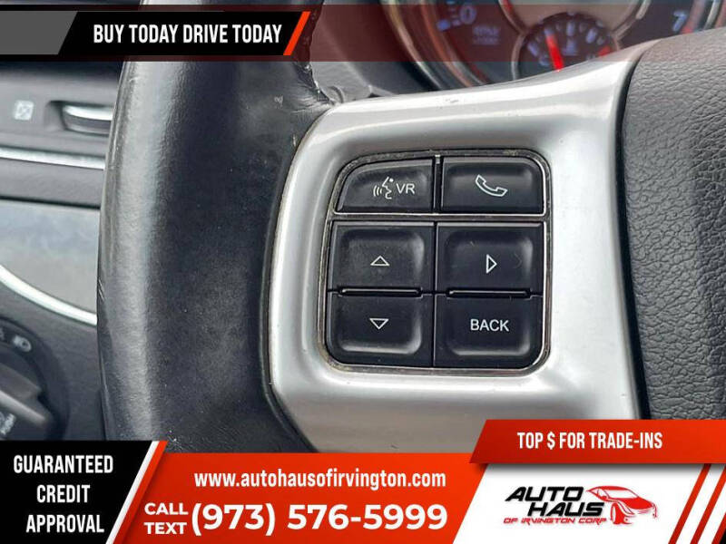 2013 Chrysler Town and Country Touring-L