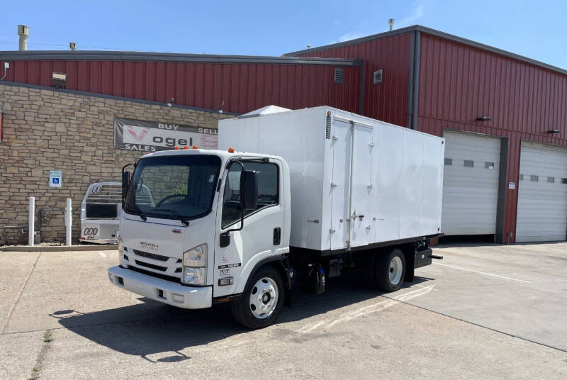 2017 Isuzu NRR