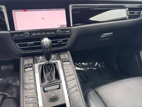 2020 Porsche Macan S