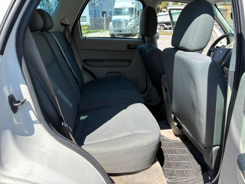 2009 Ford Escape XLS