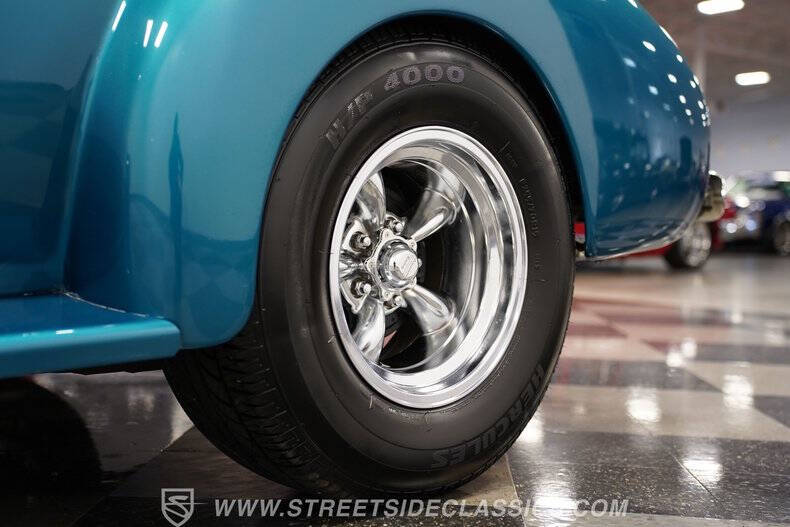 1940 Chevrolet Deluxe