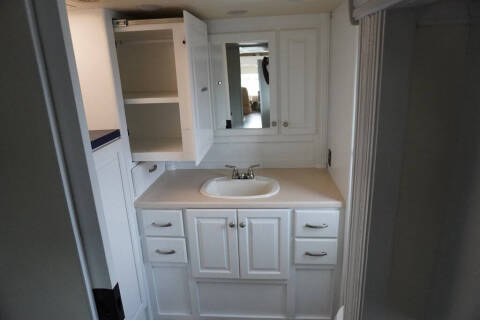 2015 Freightliner XCS Chassis