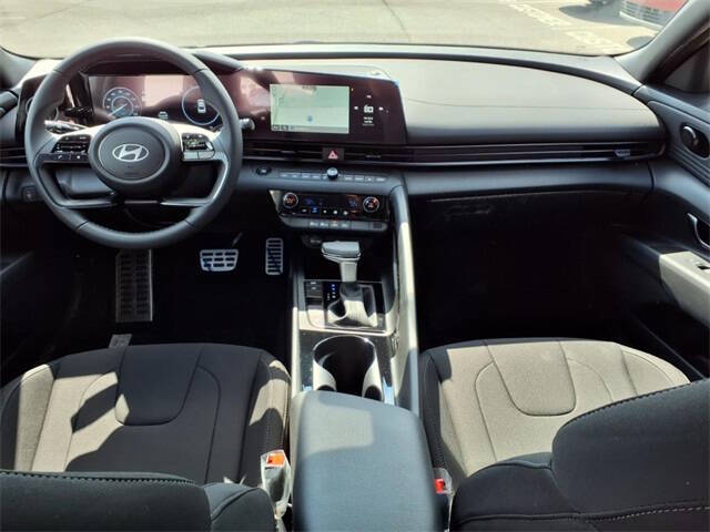 2025 Hyundai Elantra Hybrid SEL Sport