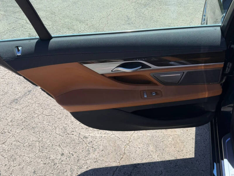 2020 BMW 7 Series 740i