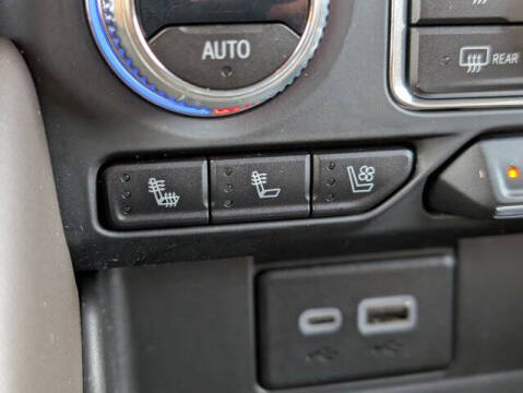 2023 GMC Yukon XL SLT