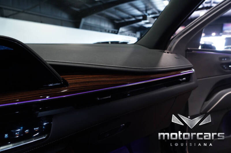 2022 Cadillac Escalade Luxury
