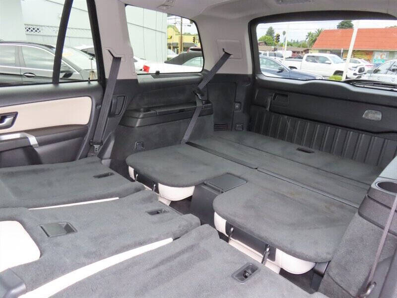 2014 Volvo XC90 3.2 R-Design Platinum