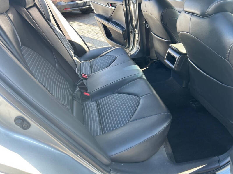 2018 Toyota Camry SE