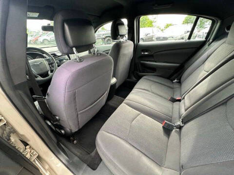 2013 Chrysler 200 LX