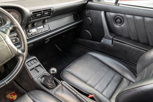 1992 Porsche 911 25