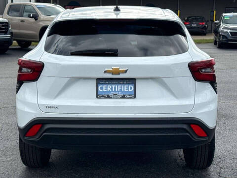 2025 Chevrolet Trax LS