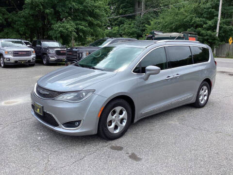 2017 Chrysler Pacifica Touring-L Plus