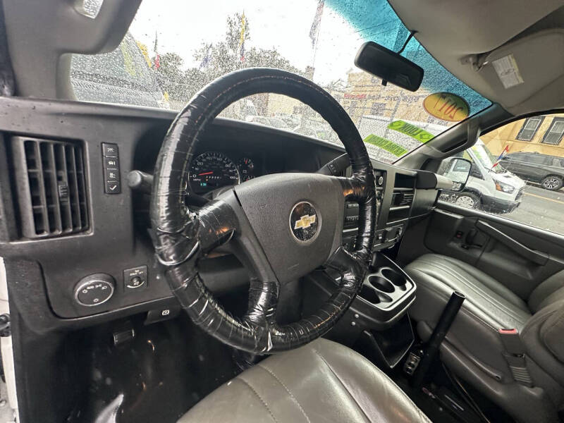 2017 Chevrolet Express 2500