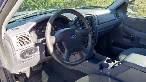 2005 Ford Explorer XLS