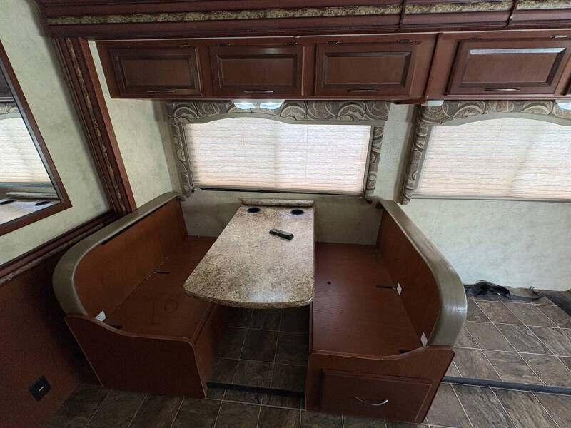 2012 Ford E-Series E-450 SD