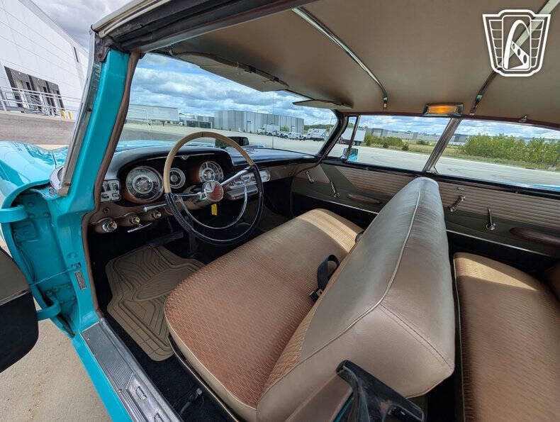 1957 Chrysler Windsor