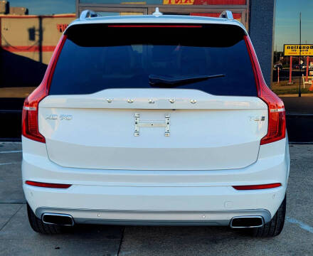 2018 Volvo XC90 T6 Momentum