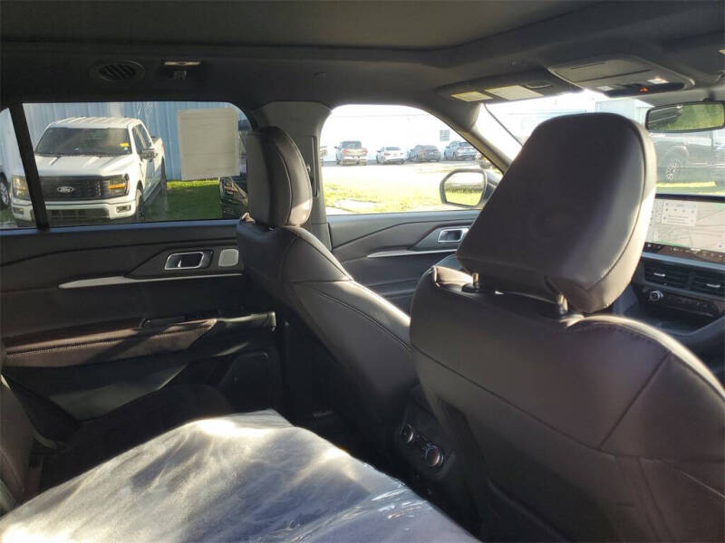 2025 Ford Explorer Platinum